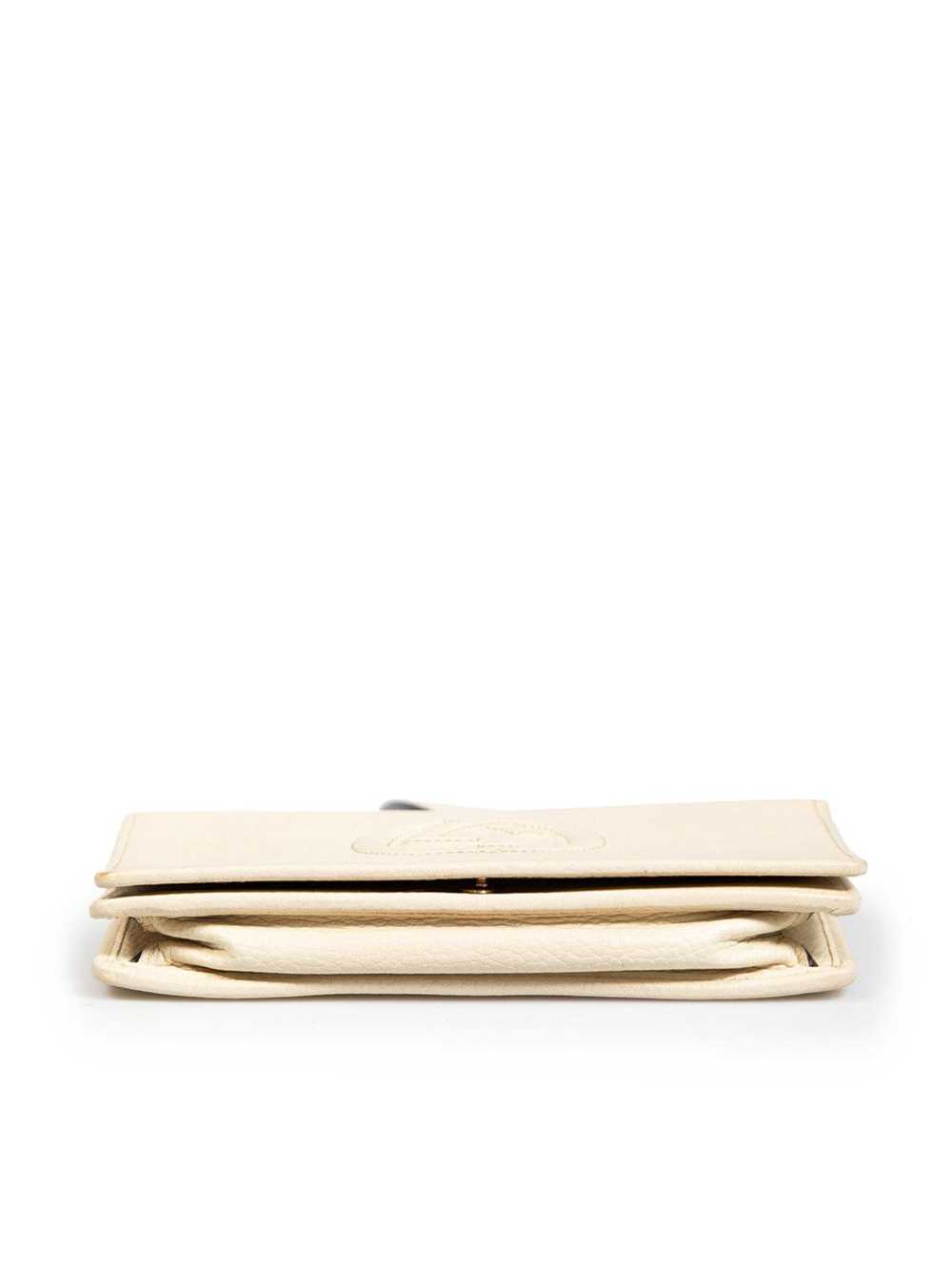 Gucci Ivory Pebbled Calfskin Soho Wallet on Chain - image 4