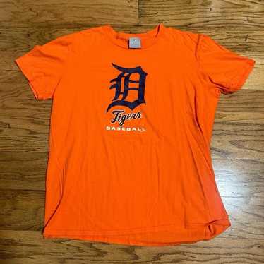 Vintage Detroit Tigers Shirt!