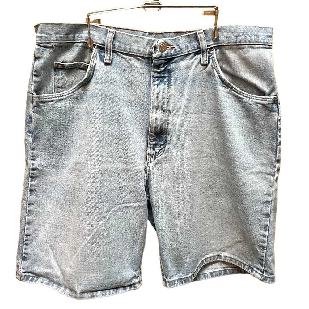 Mens Wrangler Jean Shorts Size 36 - image 1