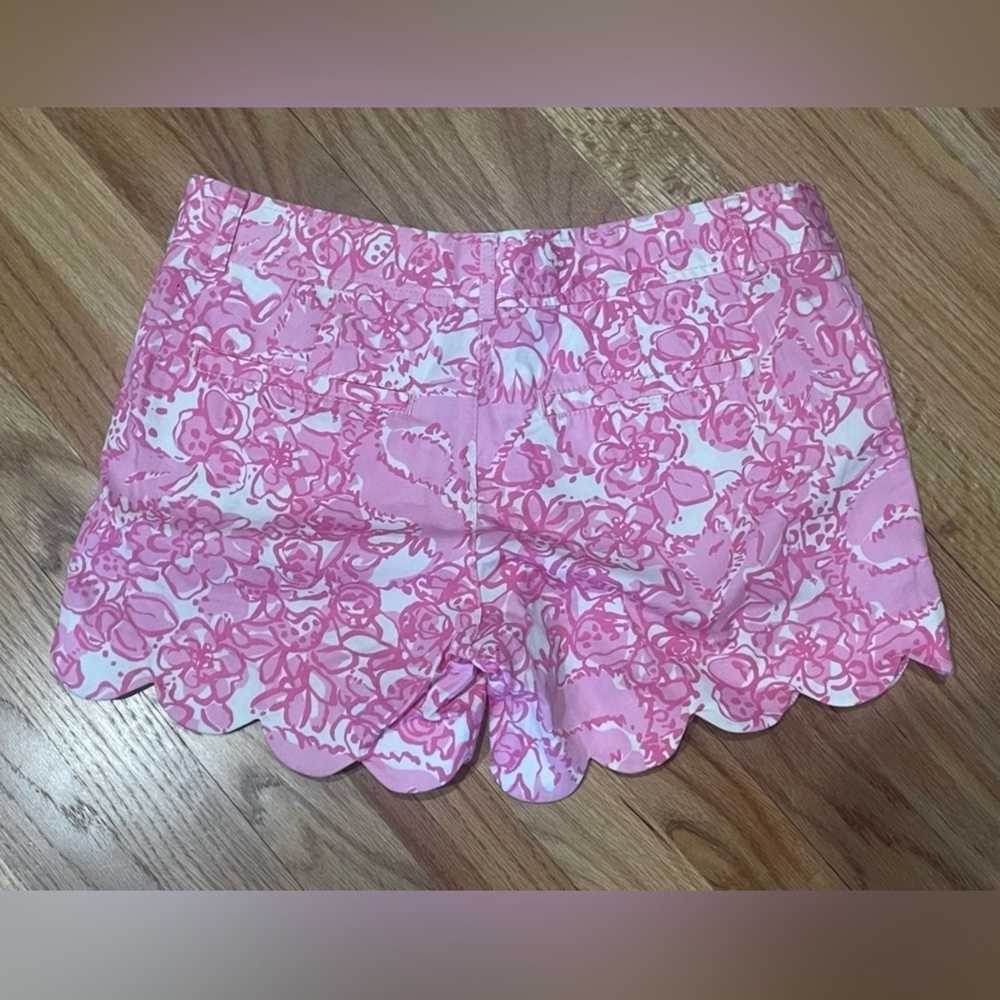 Lilly Pulitzer buttercup scalloped short pink and… - image 2