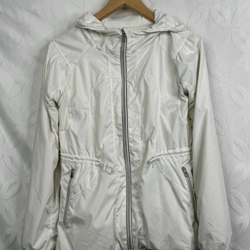 Lululemon Resolution White Hooded Jacket Size 6 - image 2
