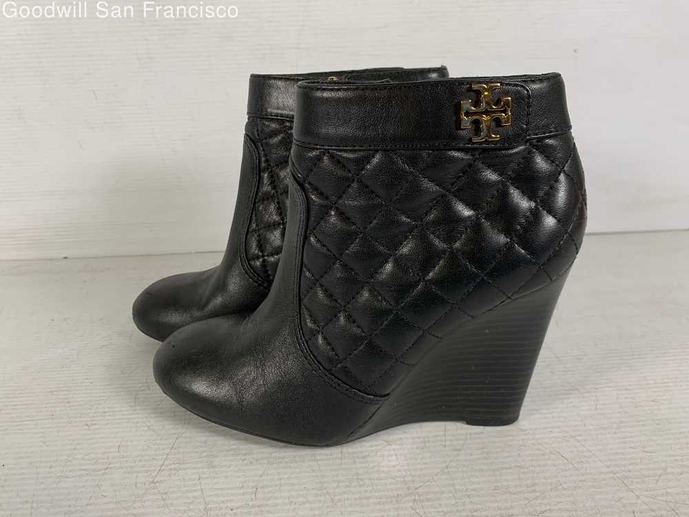 Tory Burch Womens Black Leather Quilted Round Toe… - image 3