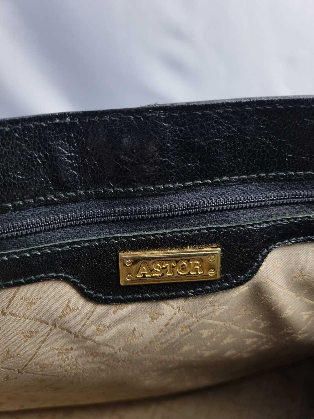 Leather × Luxury × Vintage Astor Leather Bag Herm… - image 8