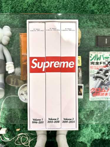 Supreme Supreme 30 Years: T Shirts 1994-2024 Book 