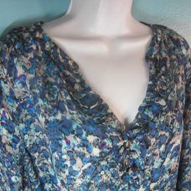 Joie Womens Size XS  Silk Blue Floral V-Neck Blous