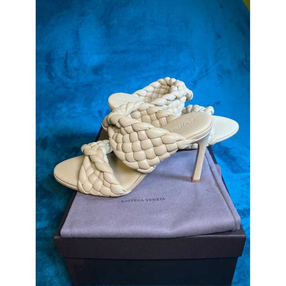 Bottega Veneta Bloc leather sandal - image 9