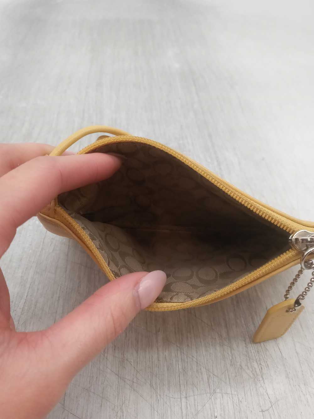 Coach Vintage Yellow Leather Wristlet Handbag Pur… - image 4