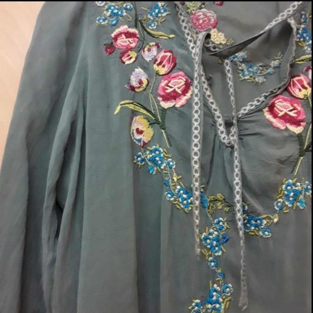 Johnny Was Grey Embroidered Floral Boho Peasant  … - image 8