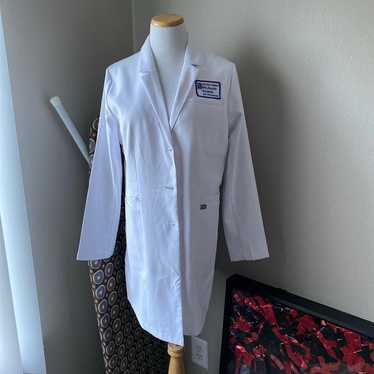 Figs Bellevue long slim lab coat