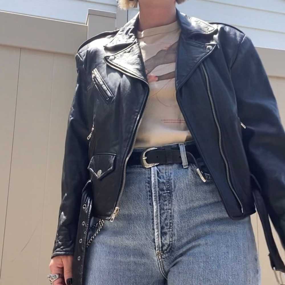 Vintage Leather Jacket size med/large - image 2