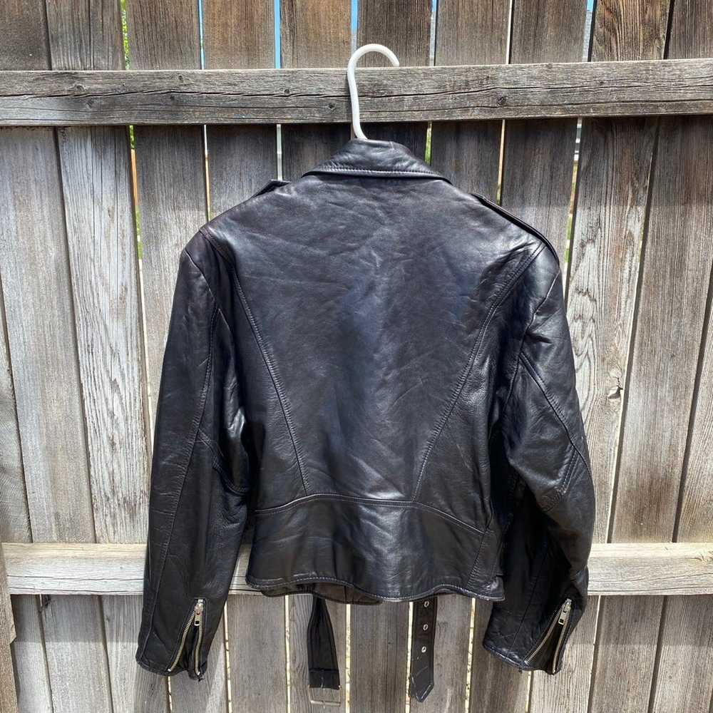 Vintage Leather Jacket size med/large - image 4