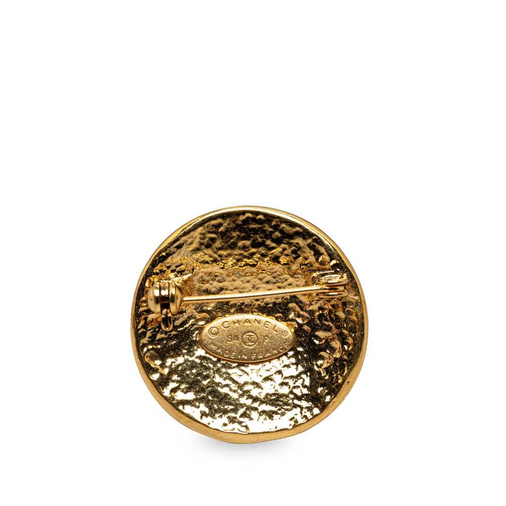 Product Details Chanel Round CC Brooch - image 2