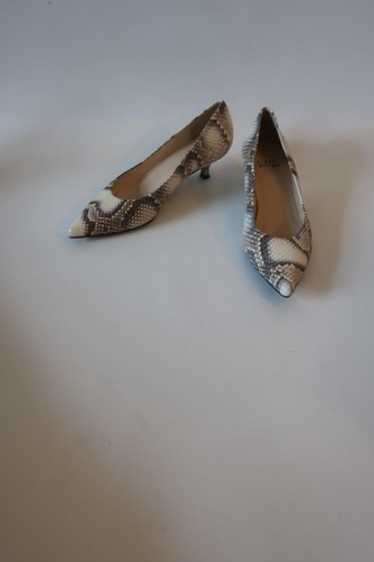 Womens Stuart Weitzman Cindy Bone Gray Python Sna… - image 1