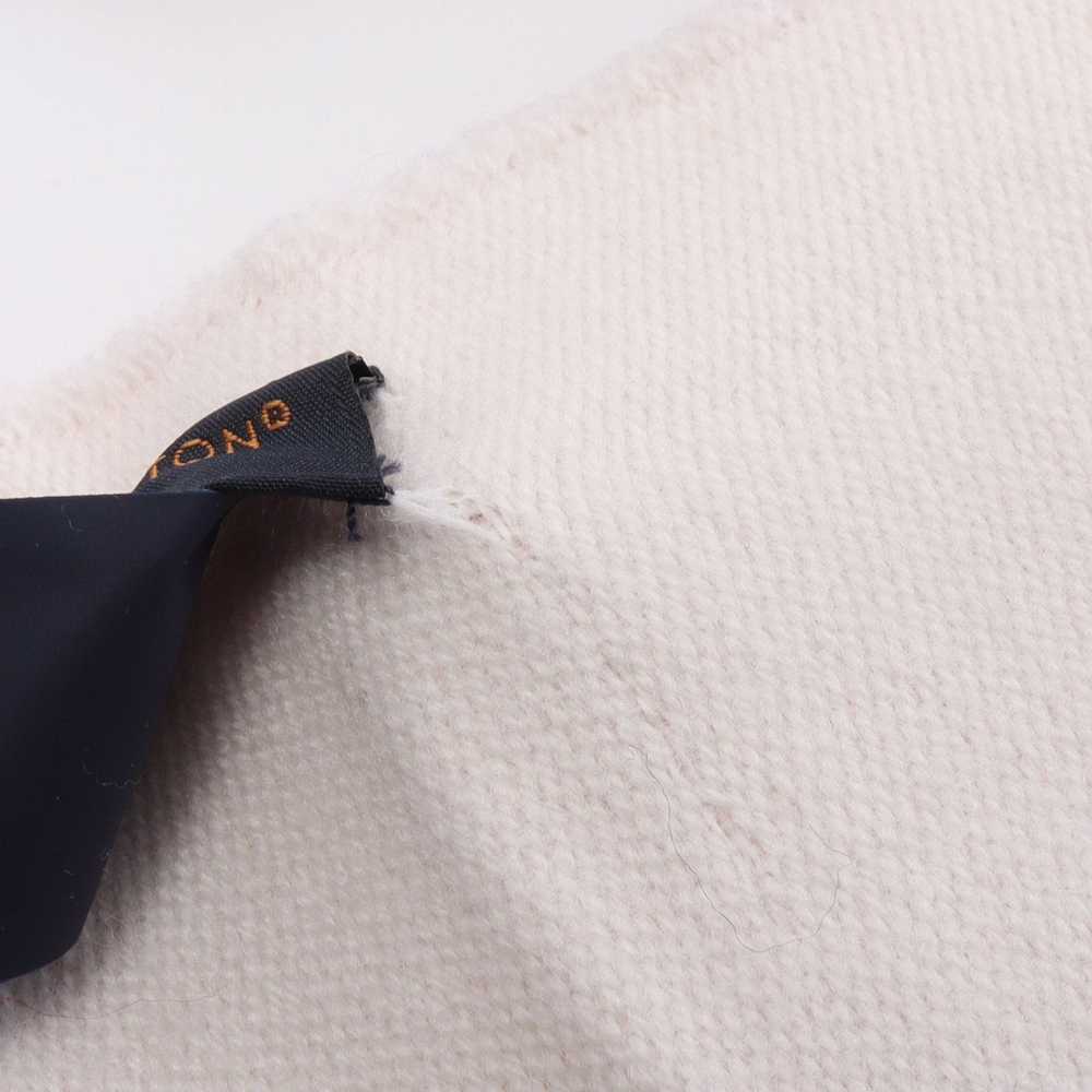 Louis Vuitton LV Essential Beige Rose Scarf Wool … - image 4