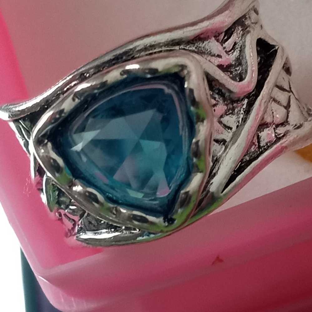 Vintage style Teal/ Turquoise gemstone ring - image 7