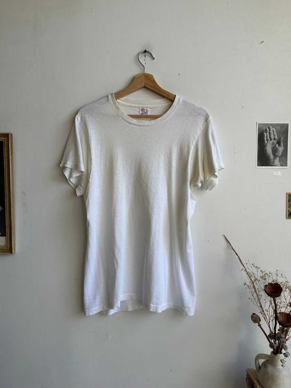 1980s Thrashed Hanes T-Shirt (M) - image 3