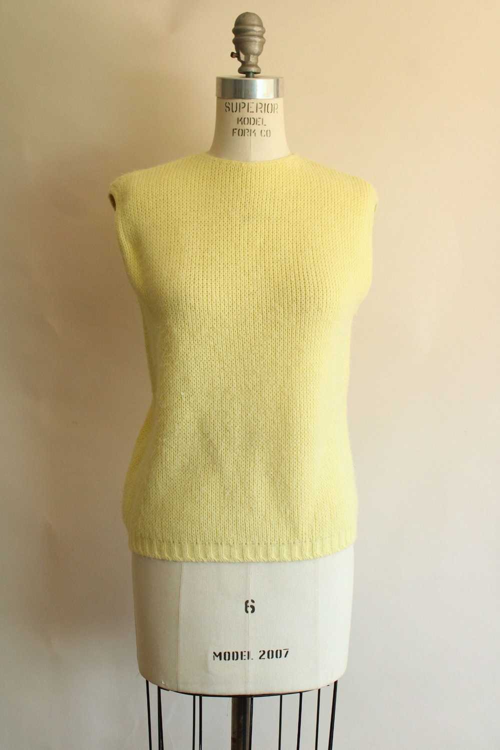 Vintage 1960s Classic Creations Yellow Knit Sweat… - image 1