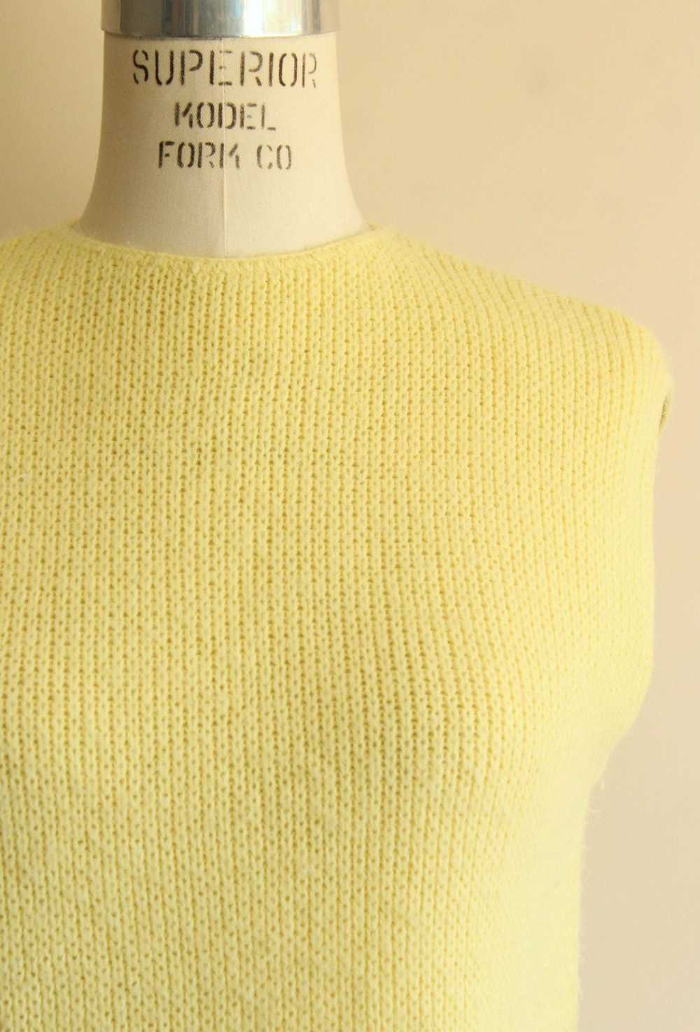 Vintage 1960s Classic Creations Yellow Knit Sweat… - image 3
