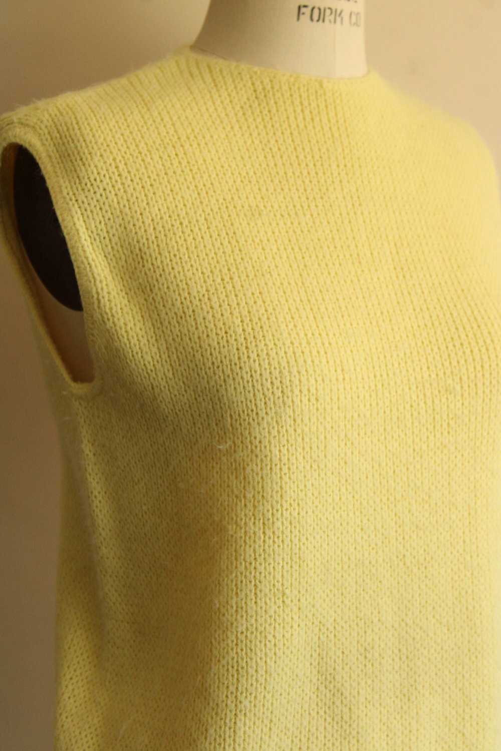 Vintage 1960s Classic Creations Yellow Knit Sweat… - image 4