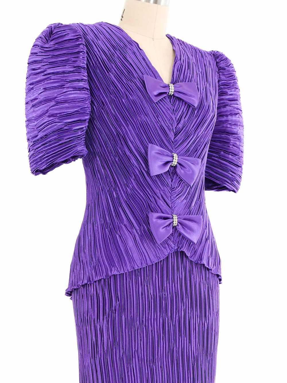 1980s Purple Bow Embellished Plisse Pleat Ensemble - image 2