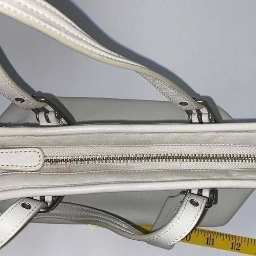 Coach Women's White Zipper Top Leather Tote Handb… - image 10