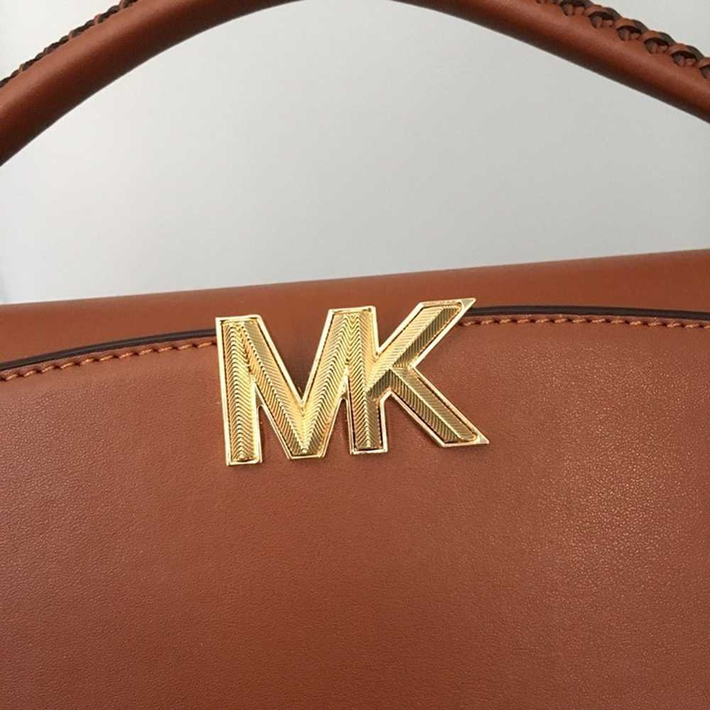 Compact and sophisticated, this Karlie leather cr… - image 5