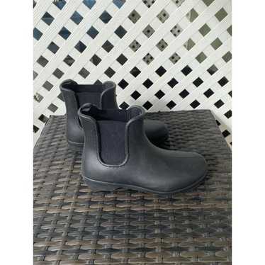 Croc boots Women’s size 8 - image 1