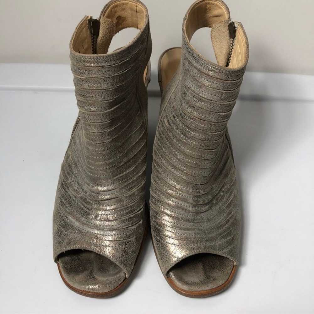 Paul Green metallic peep toe block heel leather b… - image 4