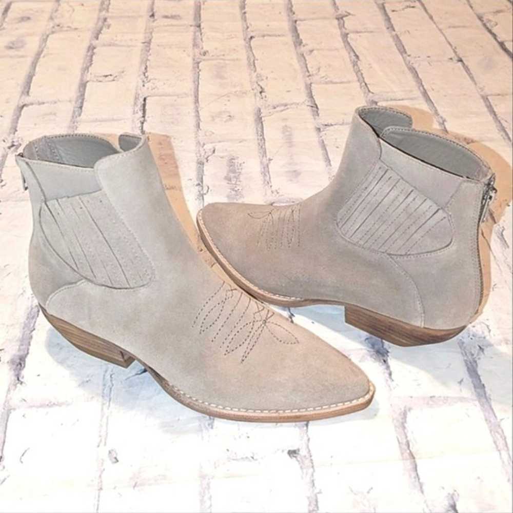 Anthro indie suede Western Chelsea boots 37 - image 2