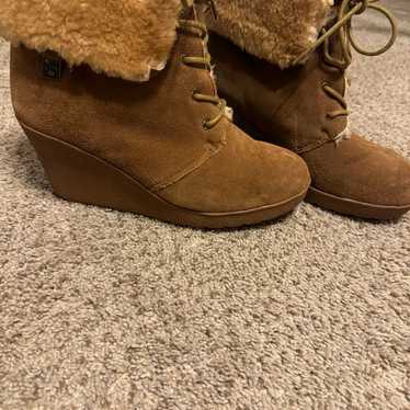 Bearpaw shearling wedge lace up boots size 10 - image 1