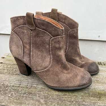 Clarks Indigo tan suede leather heeled ankle boot… - image 1