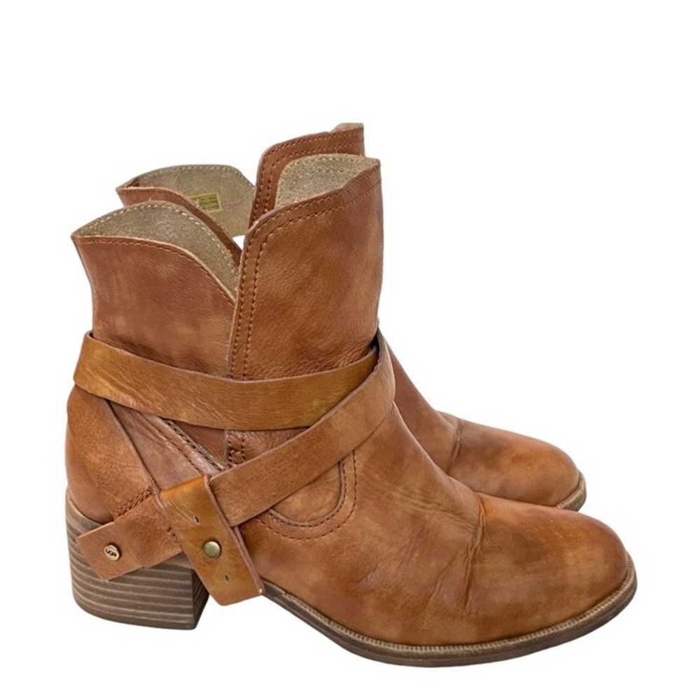 UGG Elora Leather Chestnut Short Booties Sz 7.5 - image 1
