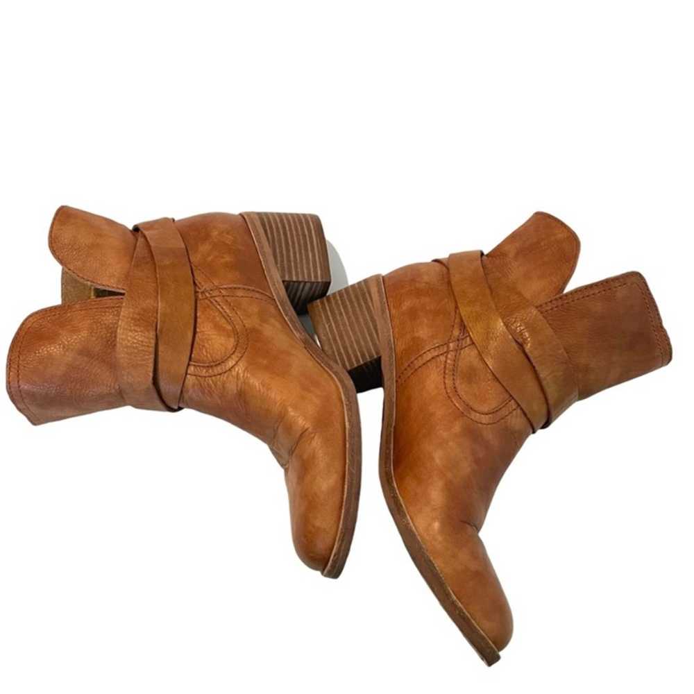 UGG Elora Leather Chestnut Short Booties Sz 7.5 - image 6