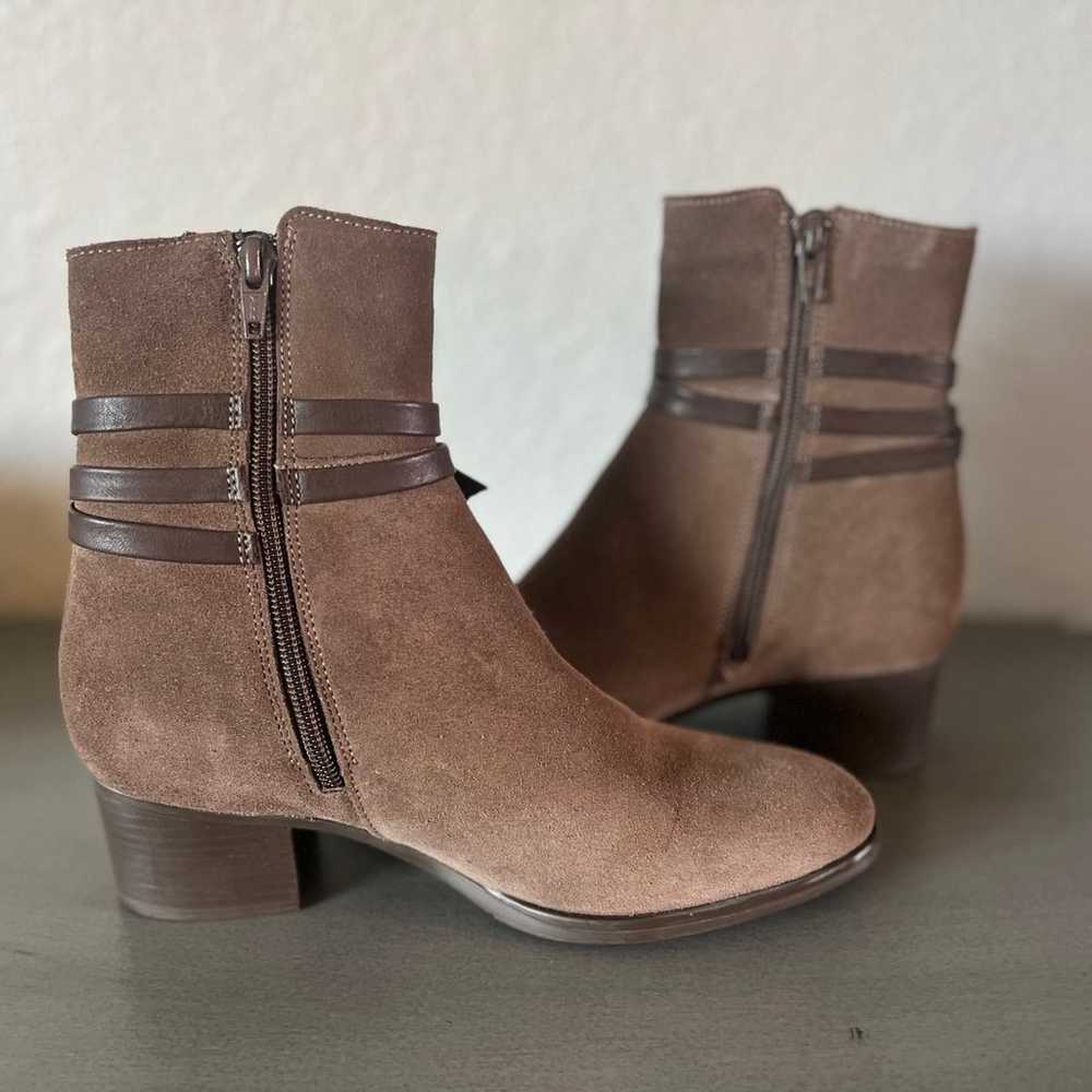 NWOT Overland Reveal Waterproof Suede Boots - image 4