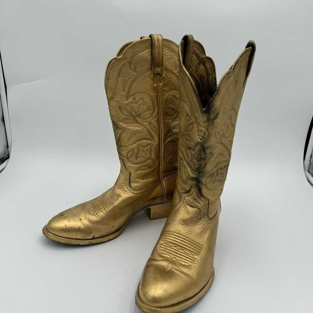 ARIAT Gold tailgate Distressed size 9B cowgirl Dr… - image 3