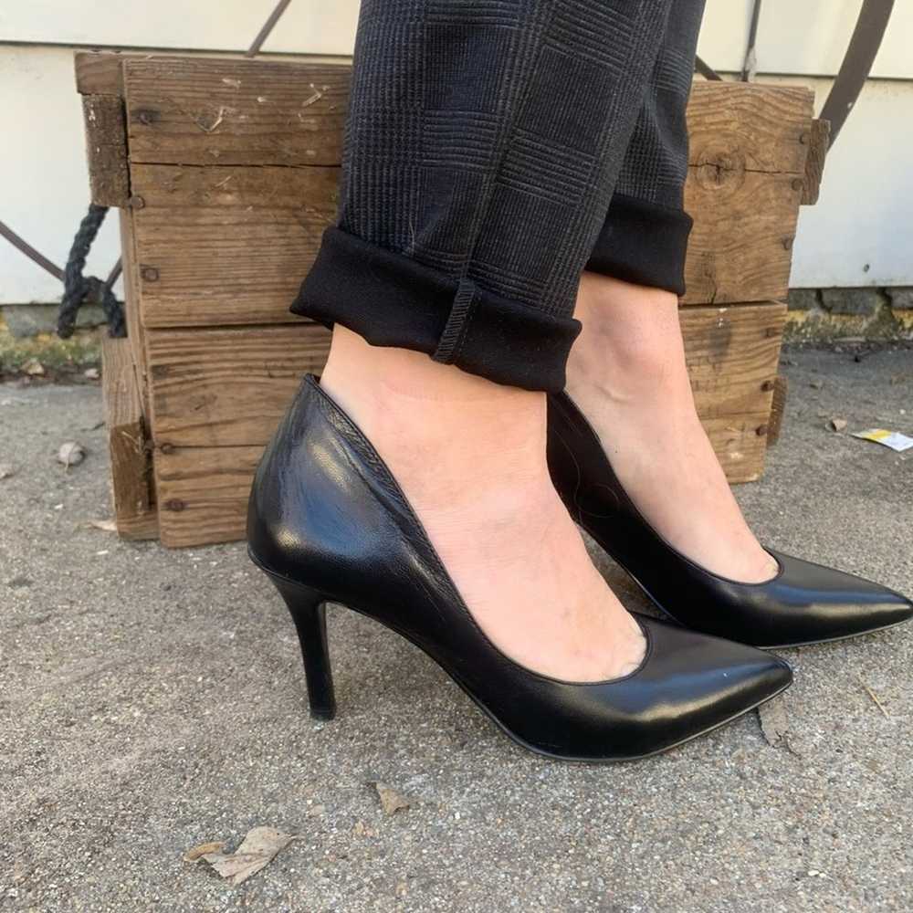 Nine West classic black pumps heels 7 1/2 M - image 5