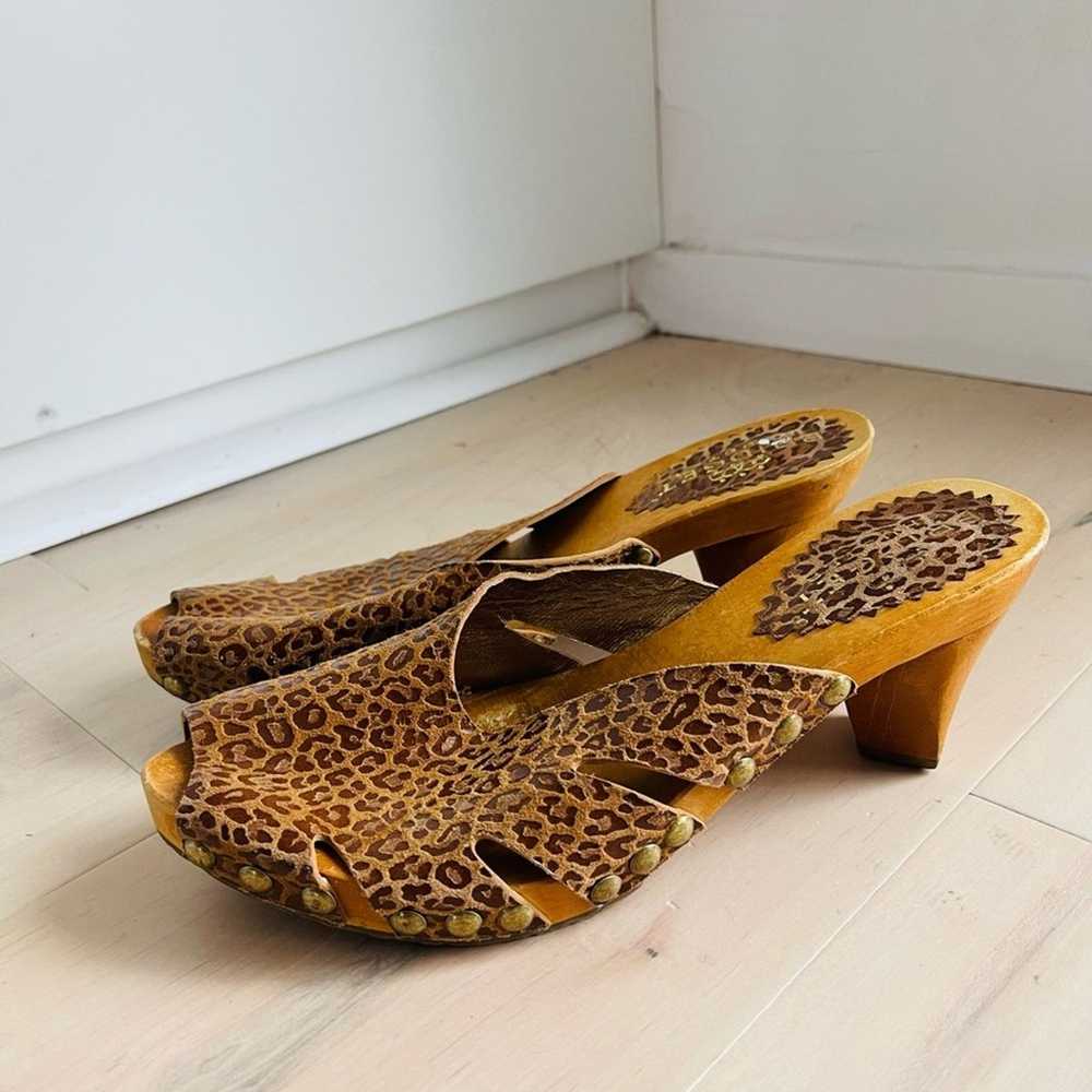 90s Bridget Shuster Wooden heels Leopard size 6.5… - image 2