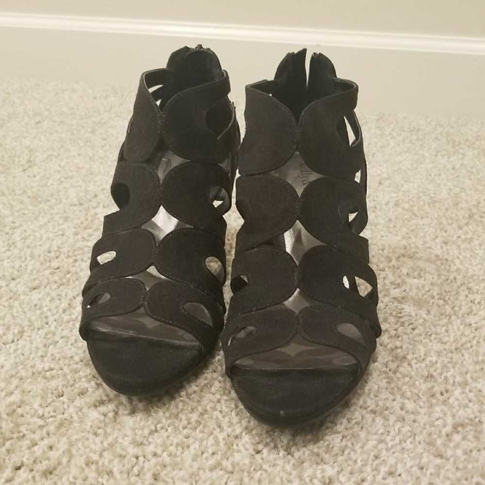 Black heels size 10 - image 2