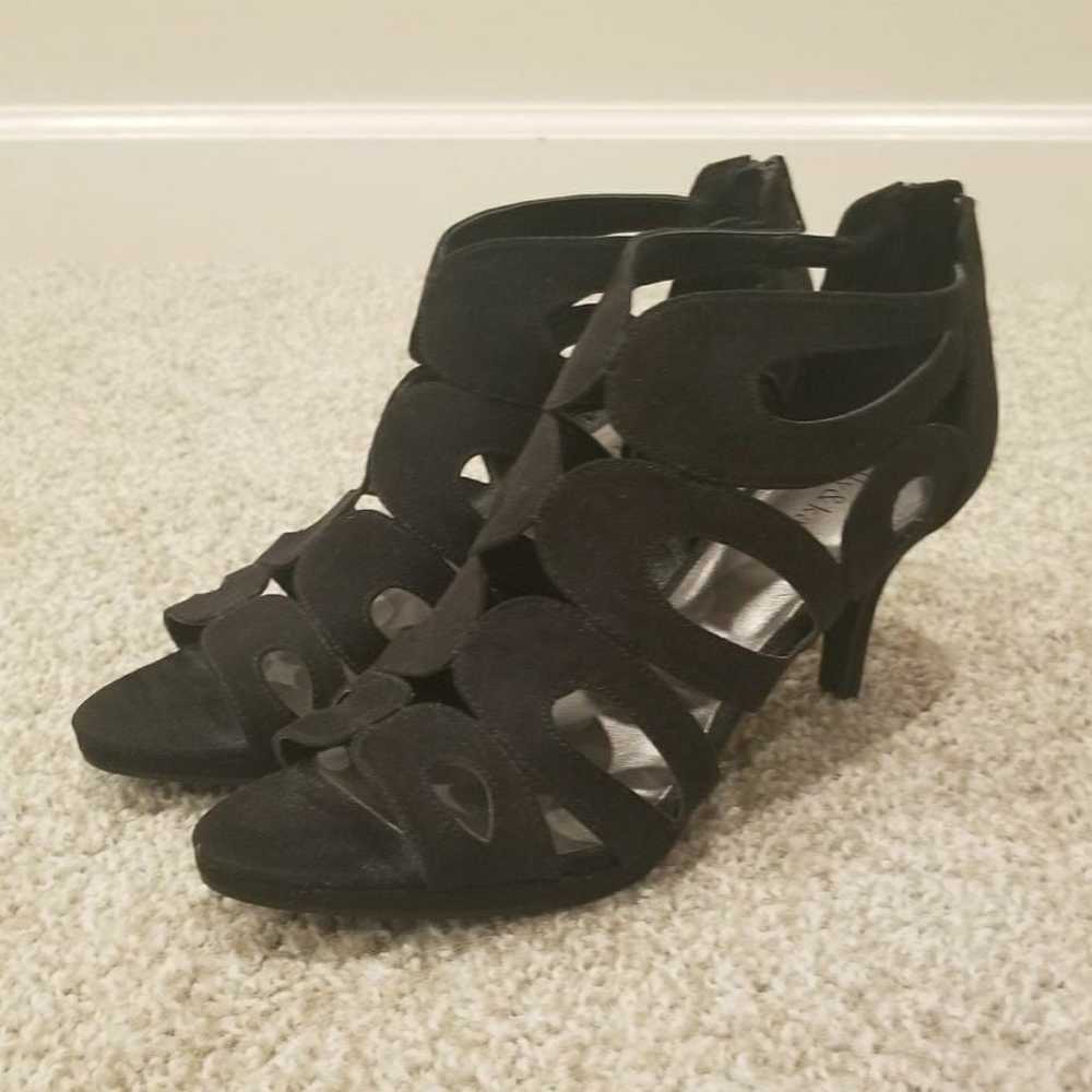 Black heels size 10 - image 3