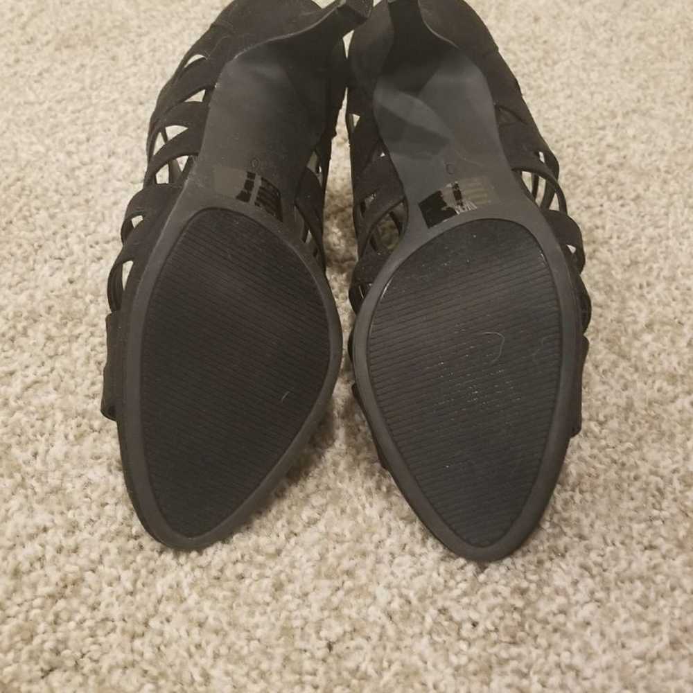 Black heels size 10 - image 8