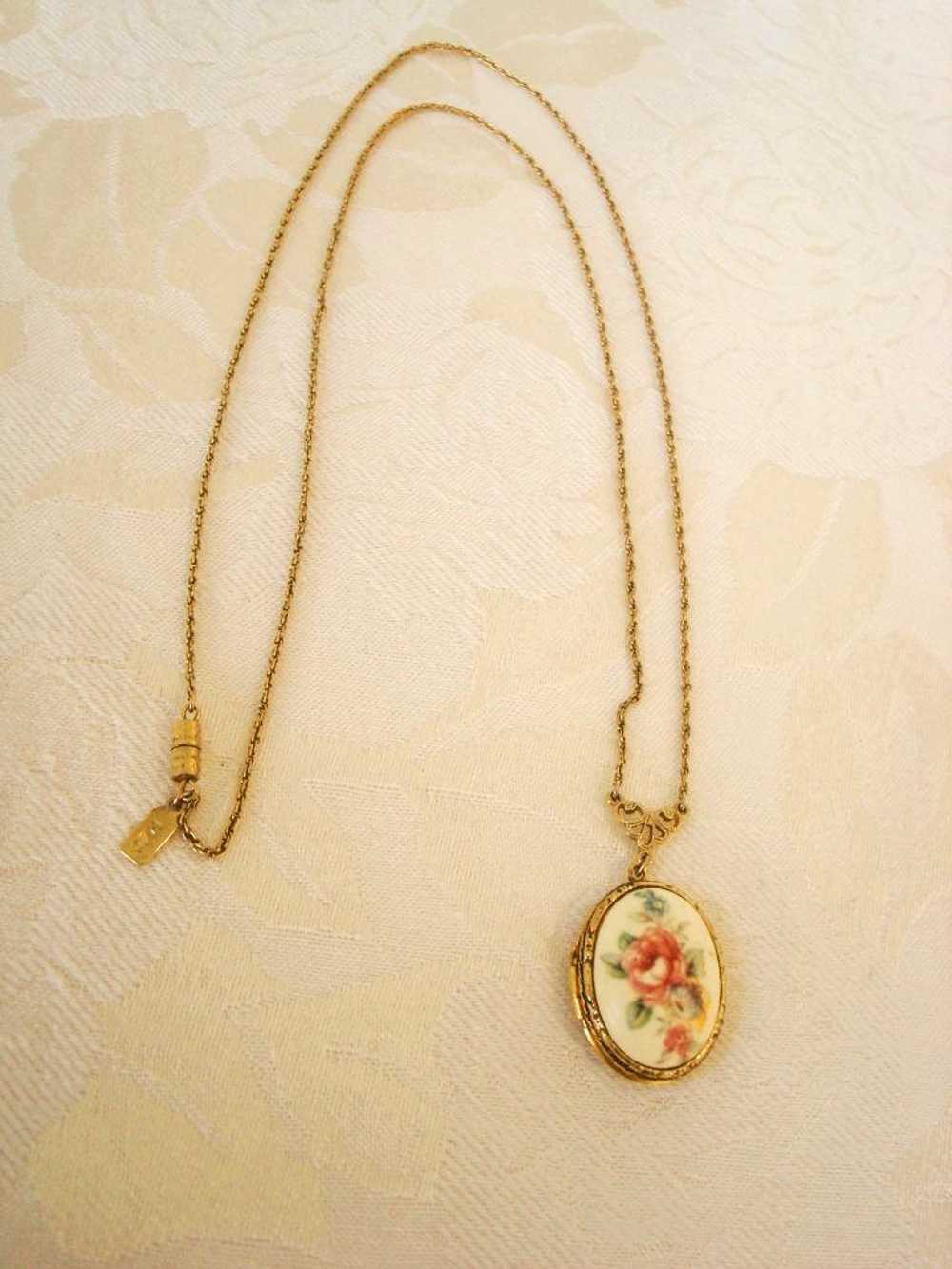 1928 Jewelry Company Gold Tone Necklace Floral Lo… - image 12