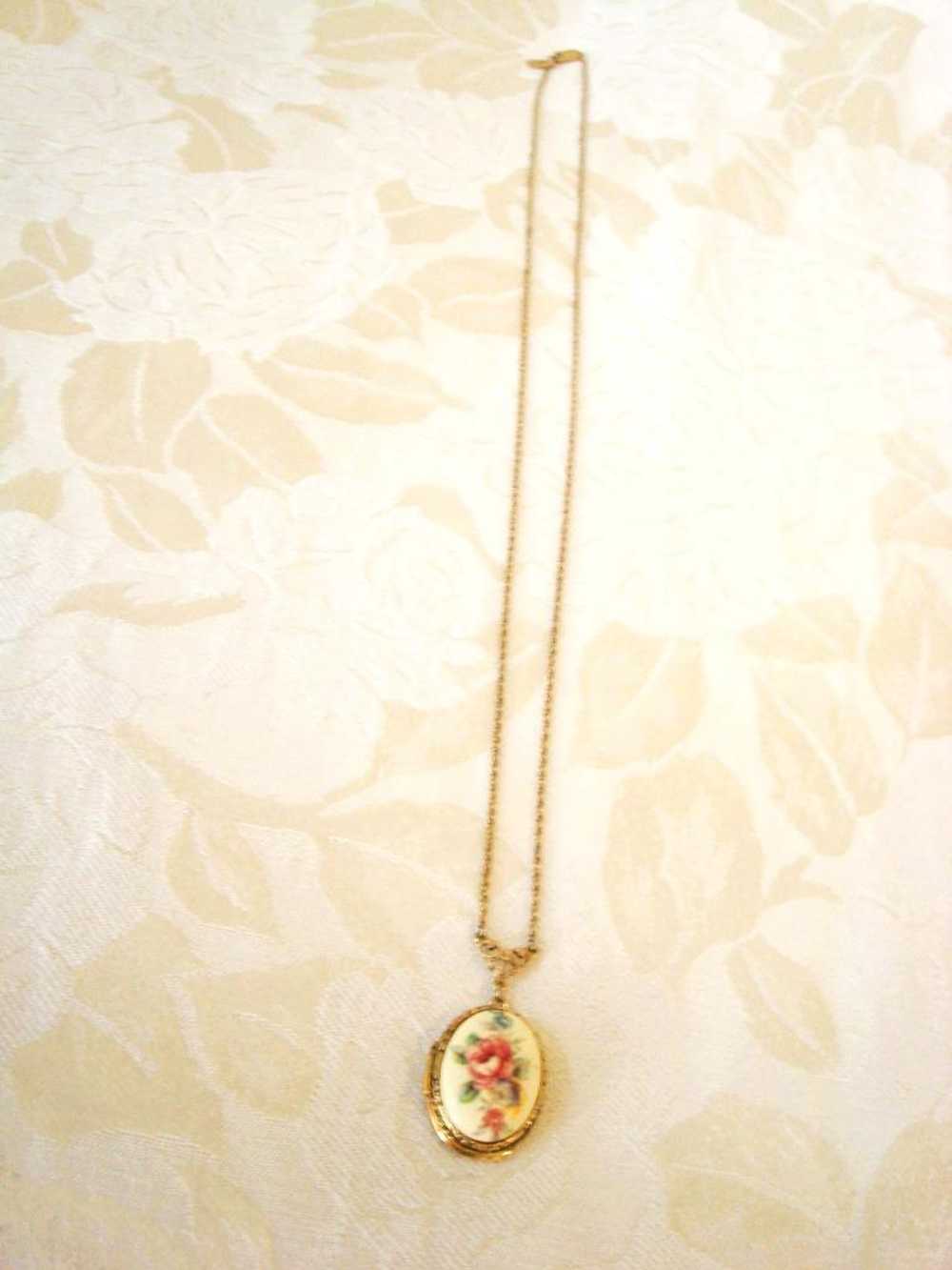 1928 Jewelry Company Gold Tone Necklace Floral Lo… - image 1