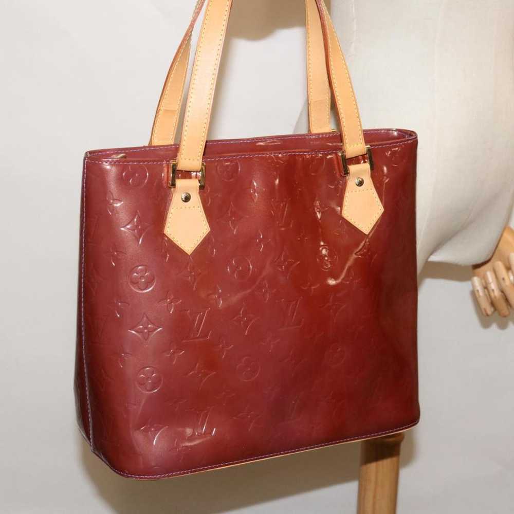 Louis Vuitton Houston patent leather handbag - image 7