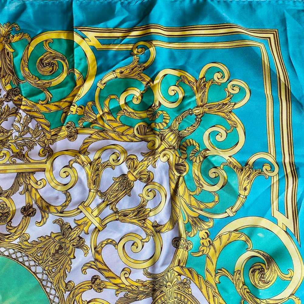 Beauty  HERMES Large format scarf Carr  90 - image 6