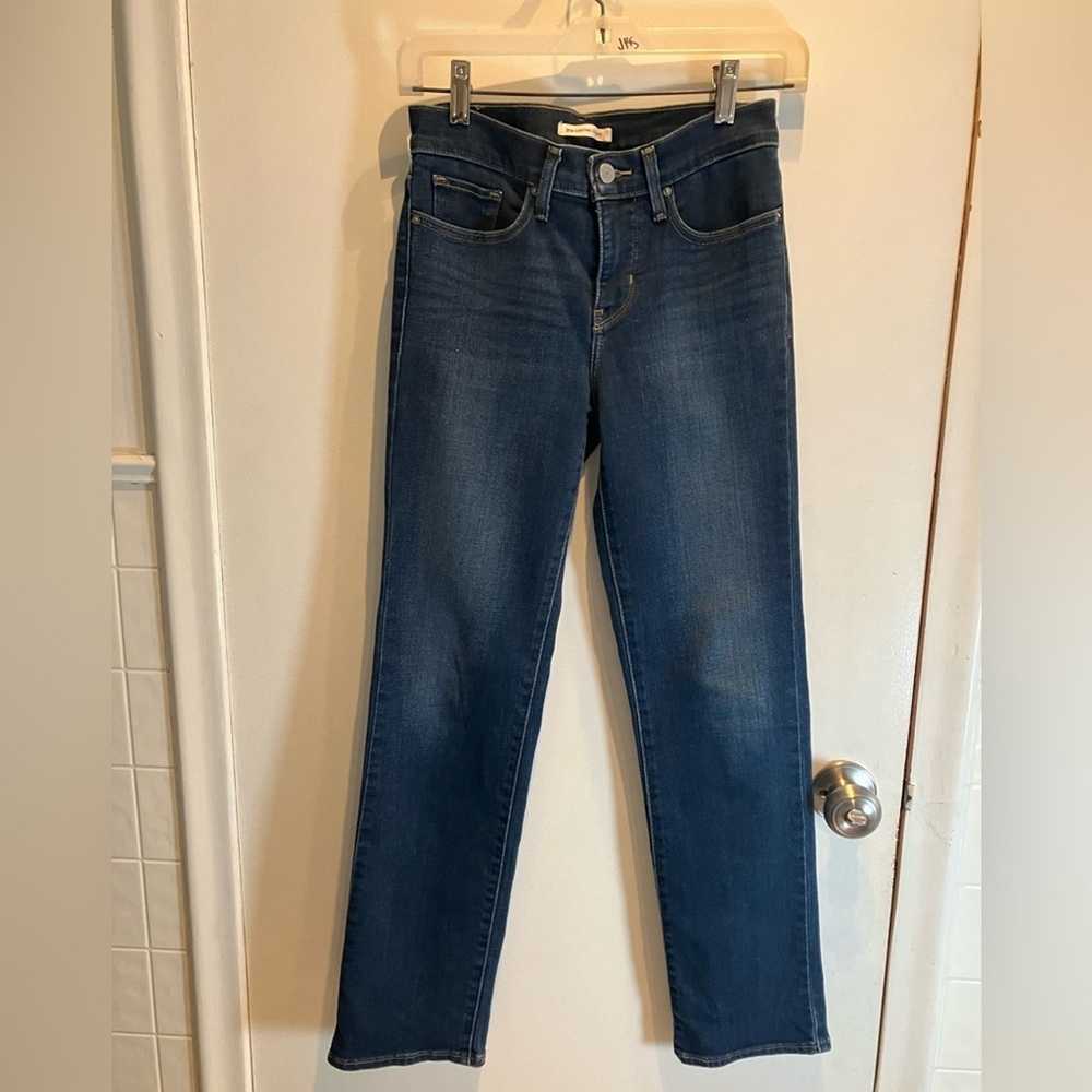 Levi's 314 Shaping Straight Leg Jeans Size 25 - image 3