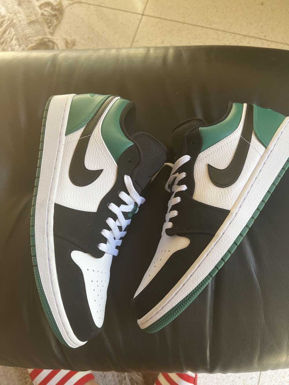 Nike Air Jordan 1 Low Mystic Green 2019 Size 14 - image 3