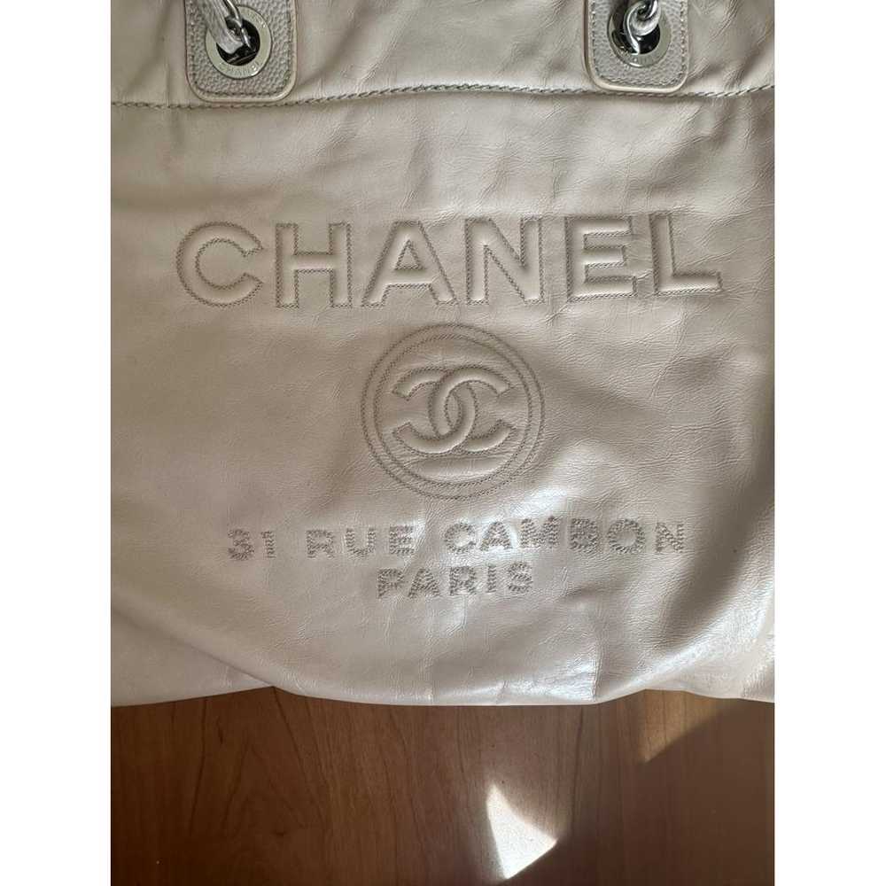 Chanel Deauville leather tote - image 2
