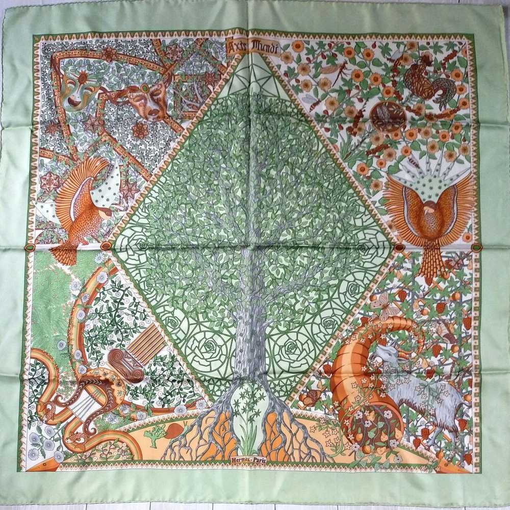 [Used Scarf] Extreme Hermes Center Of The World S… - image 2