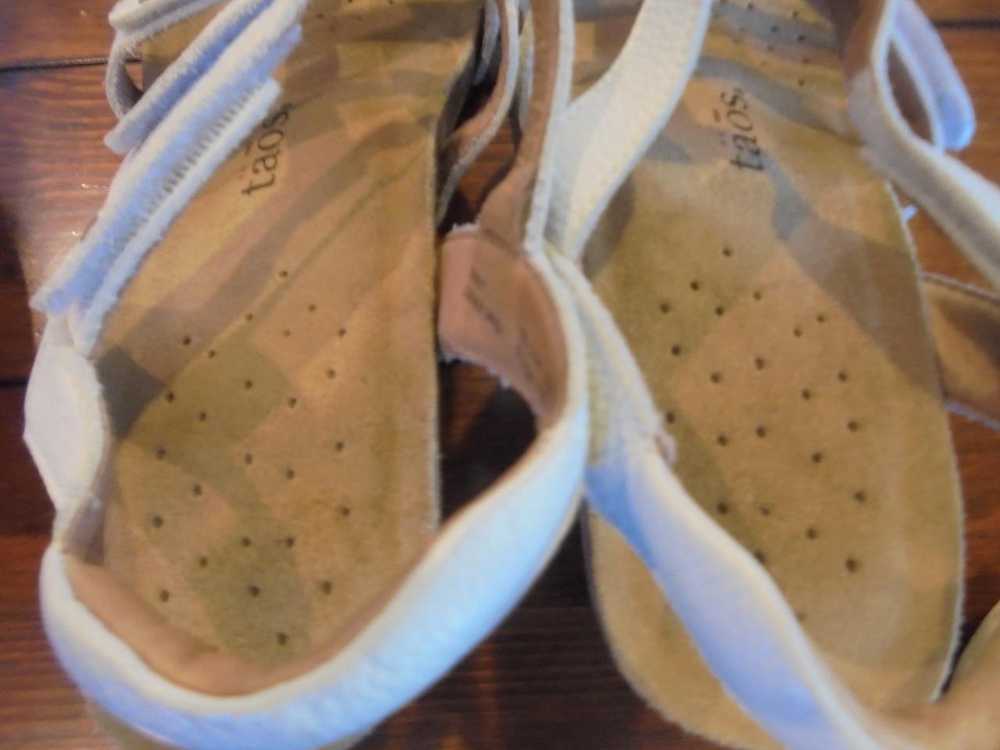 women's Taos white leather Spirit sandals size 9 … - image 5