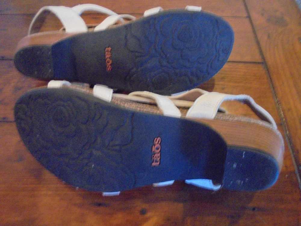 women's Taos white leather Spirit sandals size 9 … - image 6